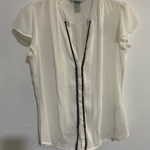H&M Flutter Sleeve Semi Sheer Button Up Blouse Pleats in Front Top Size US 6 - Picture 2 of 9